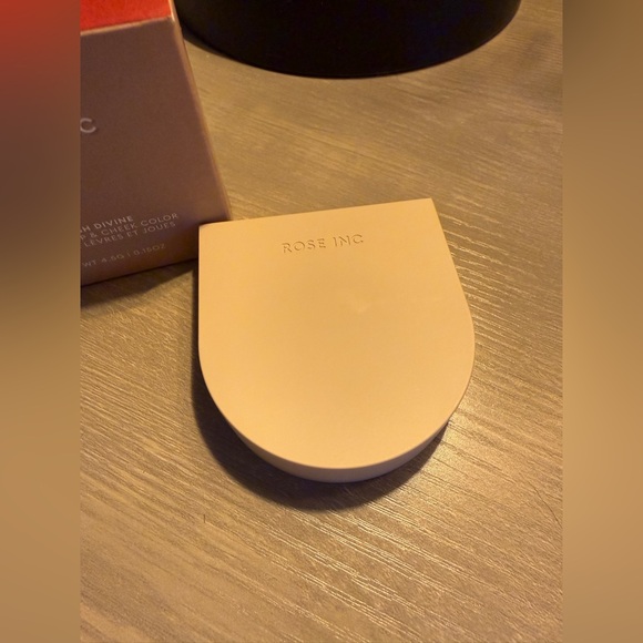 Rose Inc Blush Divine Radiant Cream Blush Azalea Refillable Lip & Cheek NIB - Picture 4 of 12